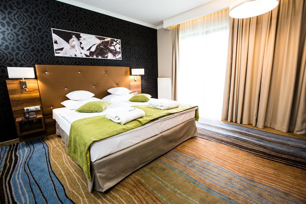 Mineral Hotel Malinowy Raj Solec-Zdrój Quarto foto