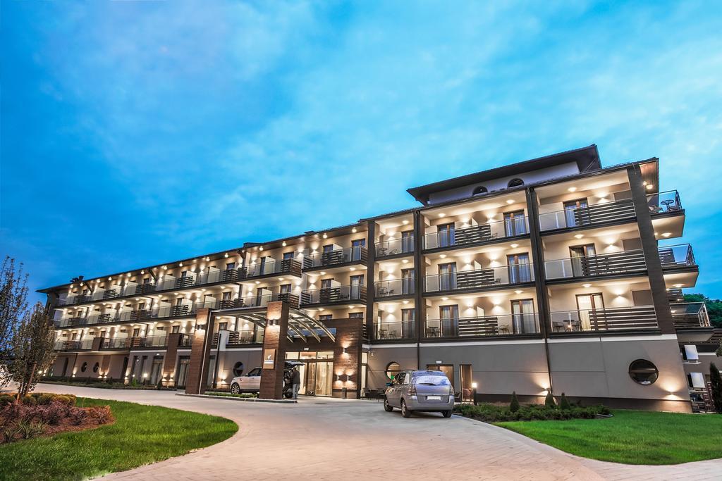 Mineral Hotel Malinowy Raj Solec-Zdrój Exterior foto